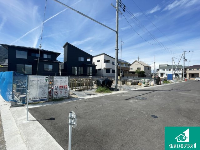 大津市下阪本　第5期　新築一戸建ての外観|周辺は落ち着いた街並みの住宅地！子育てがしやすい住環境です！まだ未完成ですが、現地でしかわからない事もございます。是非一度ご覧ください。