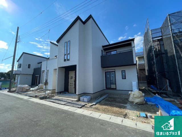 大津市下阪本　第5期　新築一戸建ての外観|周辺は落ち着いた街並みの住宅地！子育てがしやすい住環境です！まだ未完成ですが、現地でしかわからない事もございます。是非一度ご覧ください。
