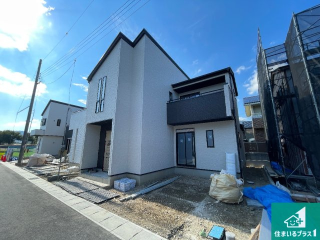 大津市下阪本　第5期　新築一戸建ての外観|周辺は落ち着いた街並みの住宅地！子育てがしやすい住環境です！まだ未完成ですが、現地でしかわからない事もございます。是非一度ご覧ください。