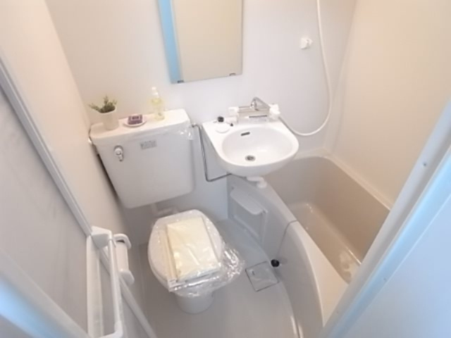 フラッツ塚口の浴室|日々の疲れを癒すお風呂付です