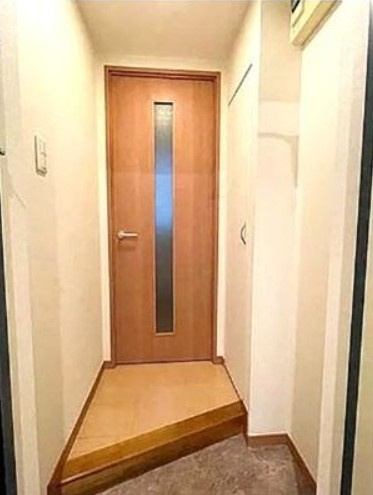 【玄関】 | エテルノ高田馬場 | 帰り着くたびに洗練されたテイストの空間に迎えられ誇りと喜びを感じる玄関まわりです。
