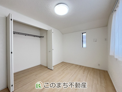 【洋室】 | 常総市水海道諏訪町第3　 | 南向きで陽当たりの良い洋室♪風通しもよく快適です☆
