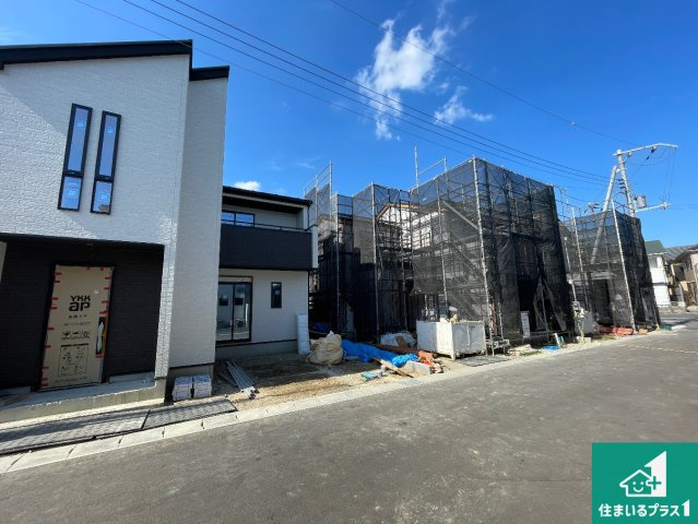大津市下阪本　第5期　新築一戸建ての外観|周辺は落ち着いた街並みの住宅地！子育てがしやすい住環境です！まだ未完成ですが、現地でしかわからない事もございます。是非一度ご覧ください。