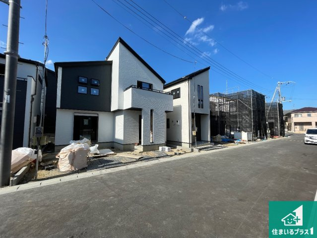 大津市下阪本　第5期　新築一戸建ての外観|周辺は落ち着いた街並みの住宅地！子育てがしやすい住環境です！まだ未完成ですが、現地でしかわからない事もございます。是非一度ご覧ください。
