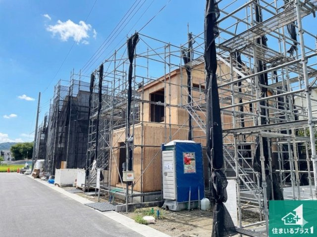 大津市下阪本　第5期　新築一戸建ての外観|周辺は落ち着いた街並みの住宅地！子育てがしやすい住環境です！まだ未完成ですが、現地でしかわからない事もございます。是非一度ご覧ください。