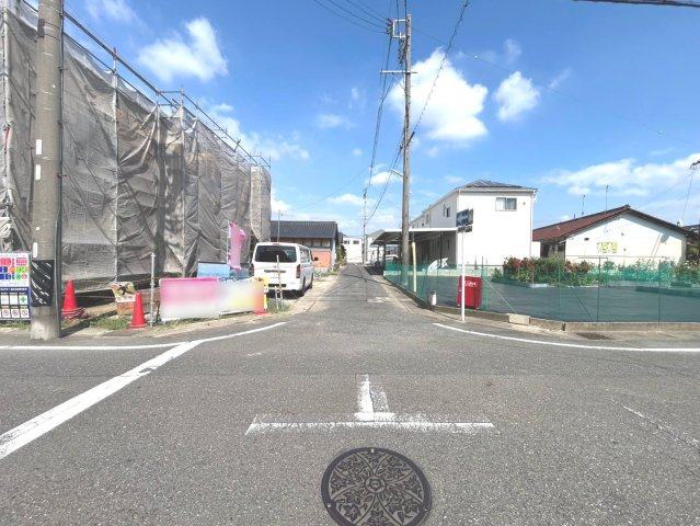 ブルーミングガーデン　一宮市多加木3丁目　全3区画分譲の前面道路含む現地写真|「現地（2026年9月1日）撮影」　
■前面道路　
■ヤマダ不動産　株式会社リライフ