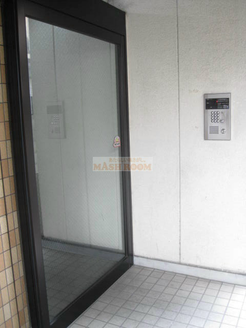 パークハイツ桃井のエントランス