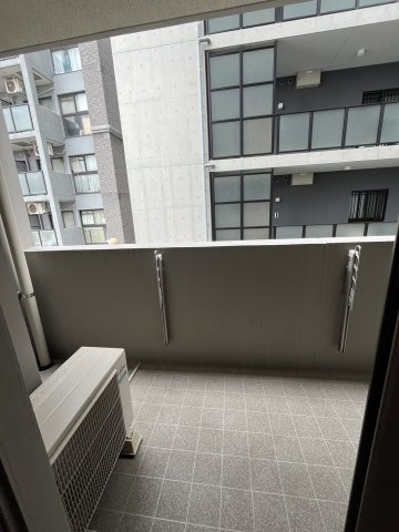 福岡市博多区博多駅南３丁目の賃貸マンションのバルコニー