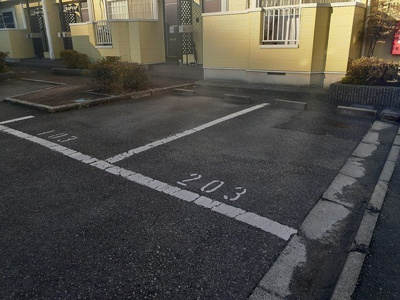 【駐車場】 | エルフランド | 駐車場完備です