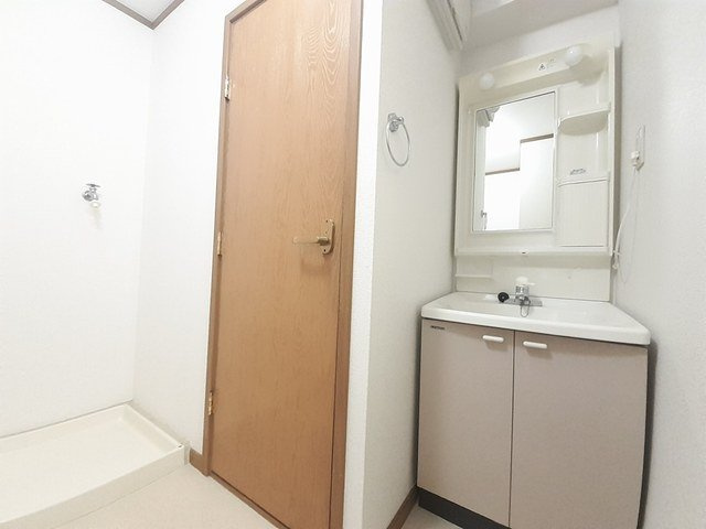 【洗面所】 | エルフランド | 忙しい朝には欠かせない洗面所です