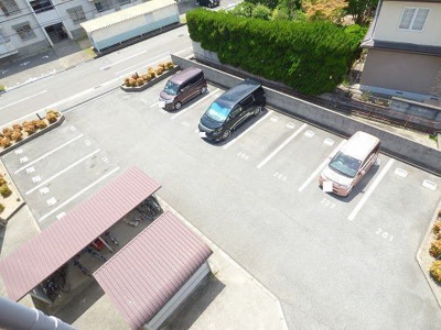 【駐車場】 | ハイツ山手 | 駐車場があります