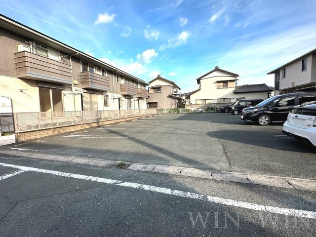 バイオ21 15-1の駐車場