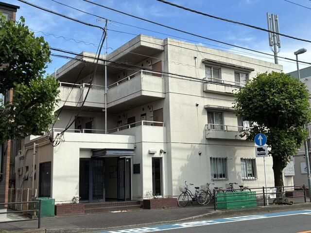 ポケットハイツ本厚木の外観