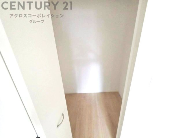 寝室…リラックスできるプライベート空間で、快適な睡眠をサポート。個人の好みに合わせたインテリアや寝具で心地良さを追求。プライベートな時間を過ごし、リフレッシュする場所におすすめです。