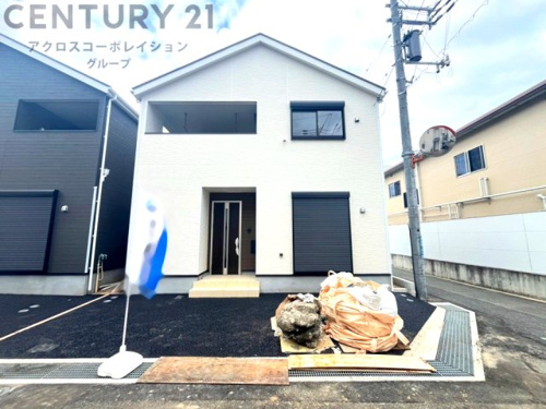 【現地のご紹介】
クレイドルガーデン高田町のご紹介です。全15区画の大型分譲地誕生です。
現地は只今建築中で、令和8年8月完成予定です。
詳しい資料請求、現地のご見学希望の方はお気軽にお問合せください