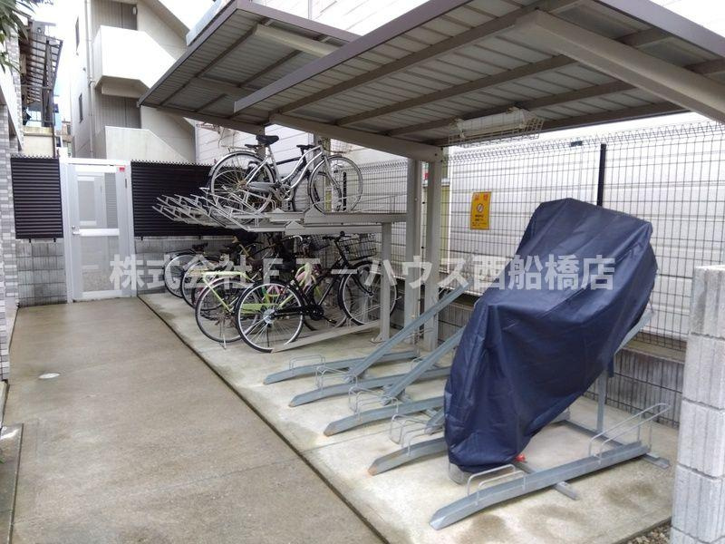 ブリーズの駐車場