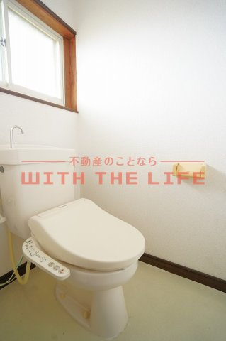 センチュリー梅満【キャッシュバック対象】のトイレ|ゆったりとした空間のトイレです