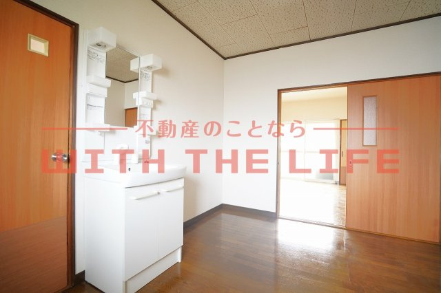 センチュリー梅満【キャッシュバック対象】の内装|明るい室内です