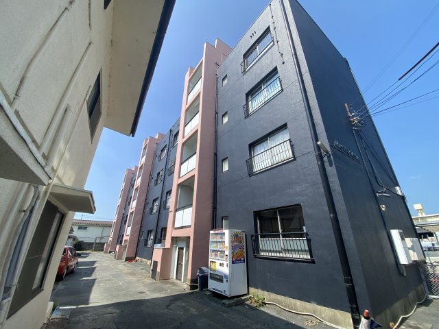 ミストラル土山の外観