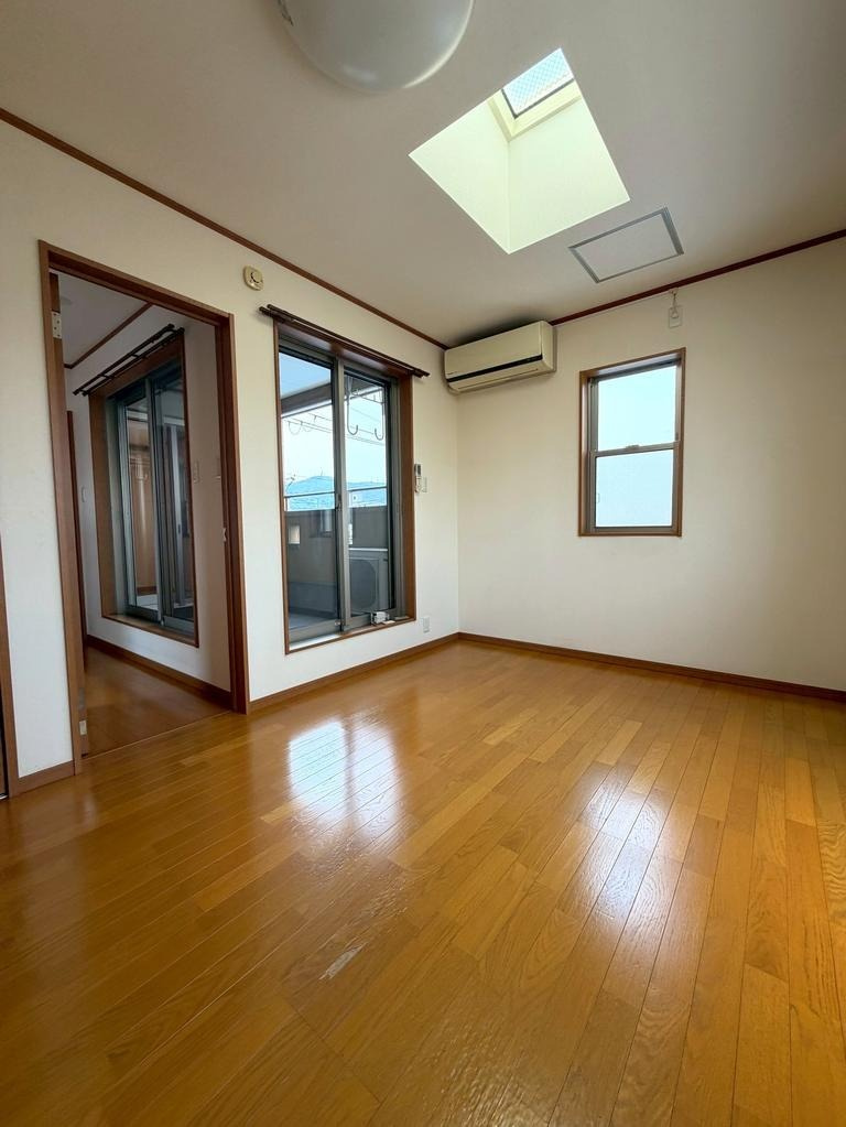 中古戸建　大東市深野4丁目（平成23年築）の居間・リビング