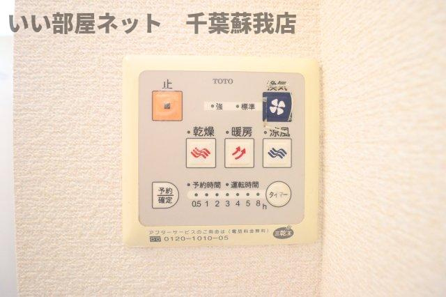 ファースト・エアフォルク　ⅠⅡⅢの設備|浴室乾燥機！雨の日も安心ですね！