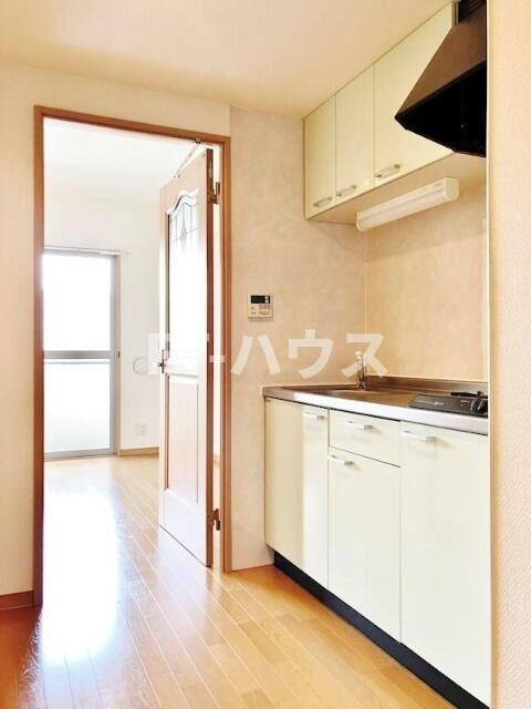 サンパレス弐番館の居間・リビング