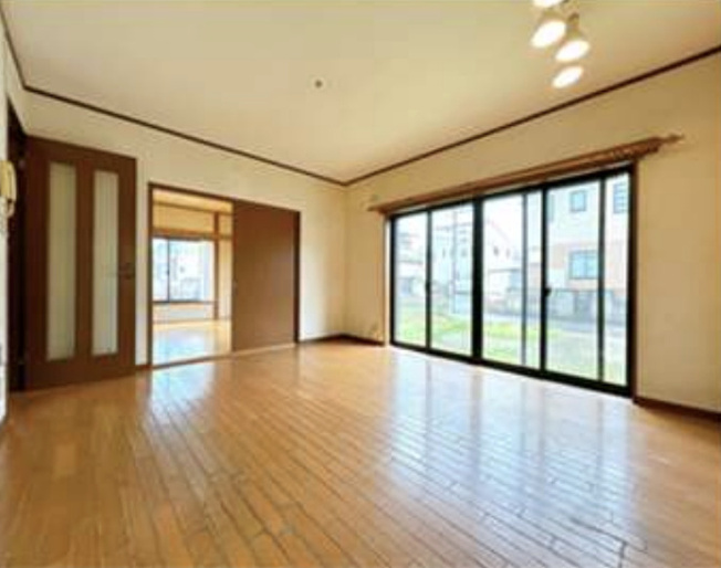 【居間・リビング】 | 深谷市東大沼　中古戸建