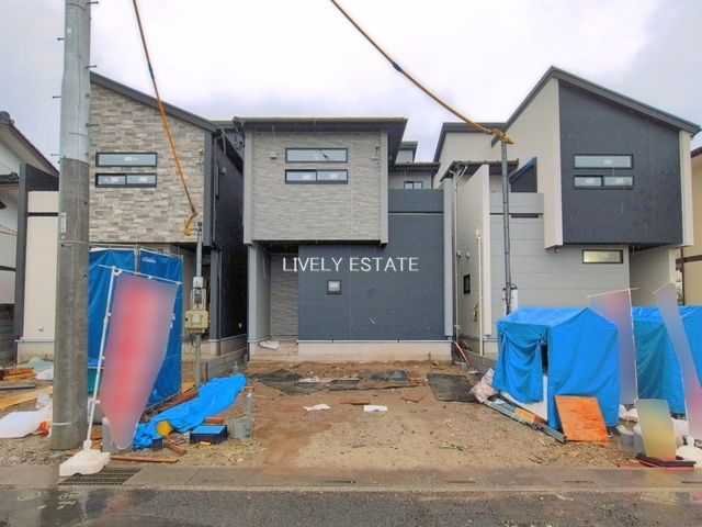 越谷市登戸町 新築分譲住宅 全3棟 2号棟の外観