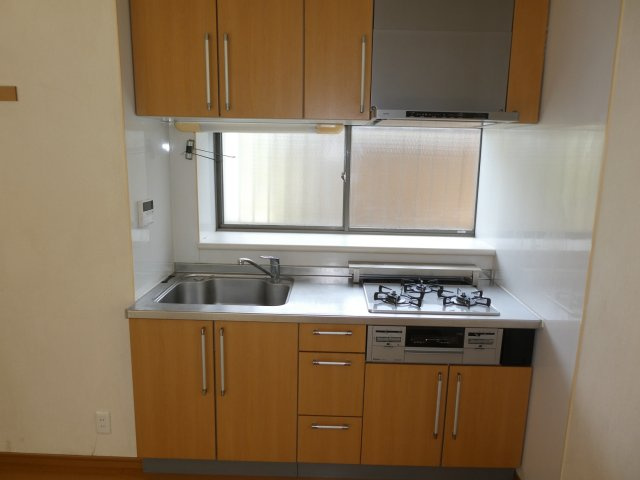 六軒町戸建のキッチン