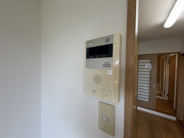 サンライズポイント真鶴の防犯設備|モニター付きインターホン