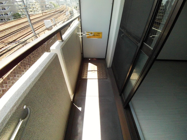 コンフォート岡本のバルコニー