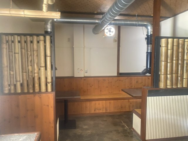 町田店舗　西から3軒目の内装