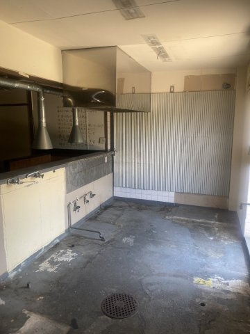 町田店舗　西から3軒目の内装