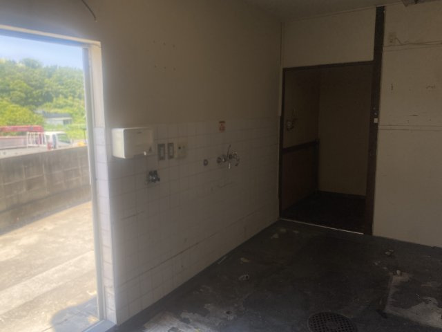 町田店舗　西から3軒目の内装