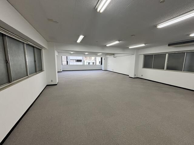 千代田区内神田１丁目の事務所の内装