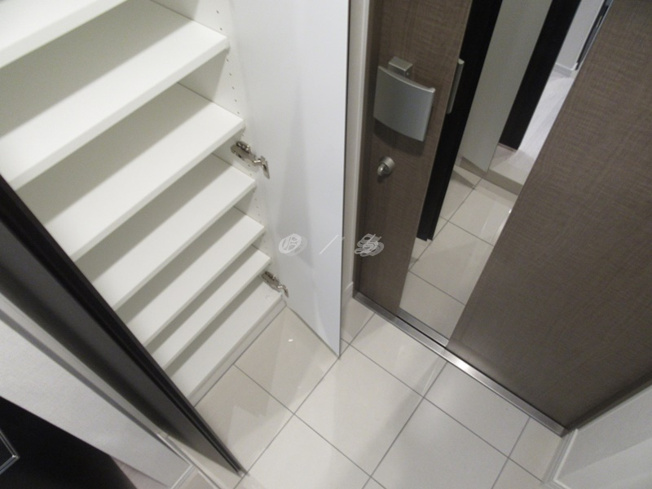 【玄関】レグラス横濱保土ヶ谷