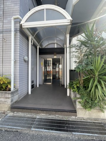 ハイツ甲南のエントランス