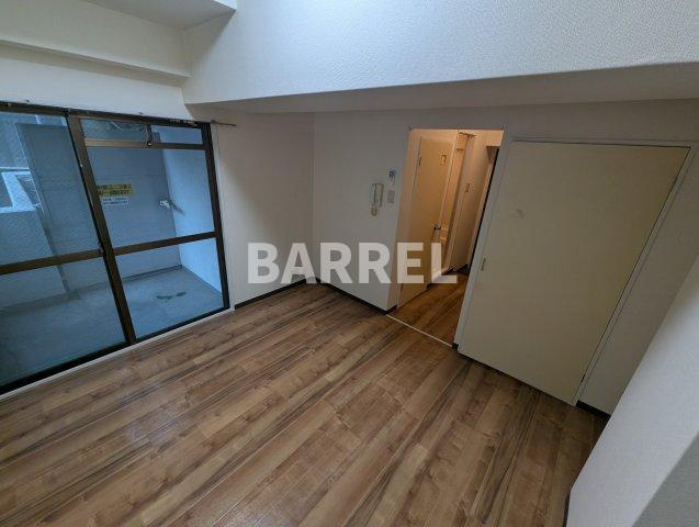クレイン新大阪の居間・リビング