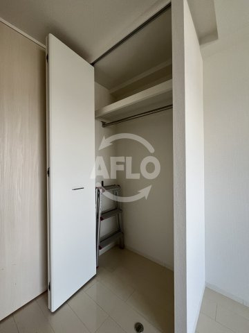セレニテ江坂ルフレの収納|セレニテ江坂ルフレ　クローゼット