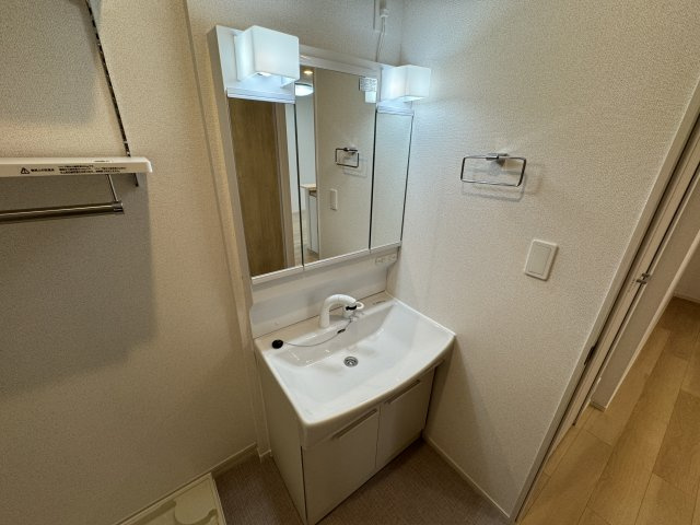 ルミナス　八街の洗面所|洗面洗髪化粧台（同型タイプ）