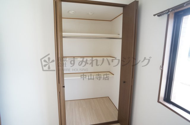 コレクション伊丹の収納|参考、同建物・反転間取りの号室