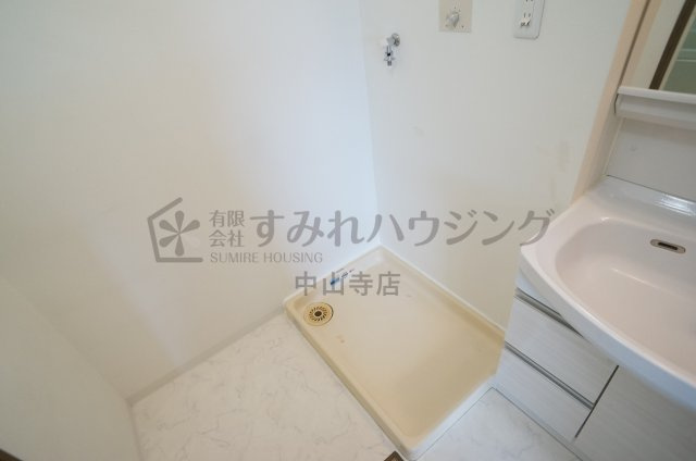 コレクション伊丹の設備|参考、同建物・反転間取りの号室