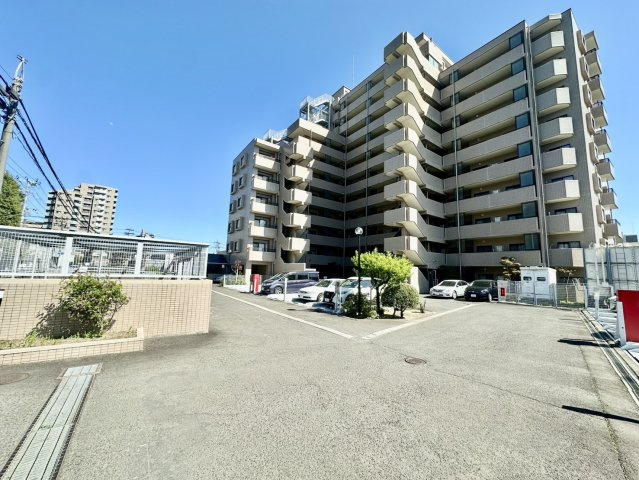 ヴィルヌーブ北仙台の駐車場