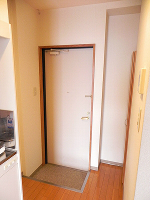 恒栄館の玄関