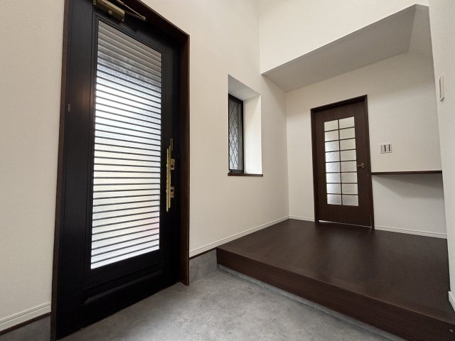 【玄関】 | 西区松尾1丁目