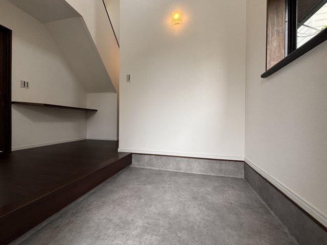 【玄関】 | 西区松尾1丁目
