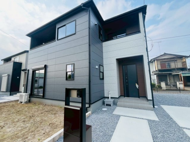 【Livele Garden】　古河市諸川　第２　全3邸の外観|〇２号棟　外観〇
広々主寝室9帖！
パントリー付きの間取りです♪
2026年7月撮影