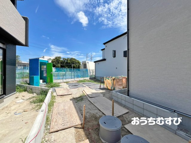 春日井市上田楽町(全3棟)の前面道路含む現地写真