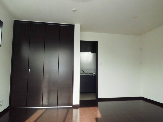 アクロス芦屋西アパートメントの居間・リビング