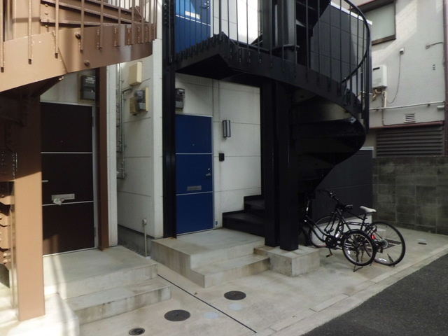 アクロス芦屋西アパートメントのエントランス